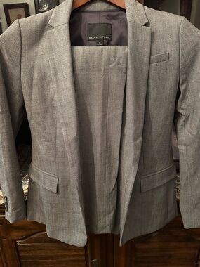 Banana Republic Woman’s Suit